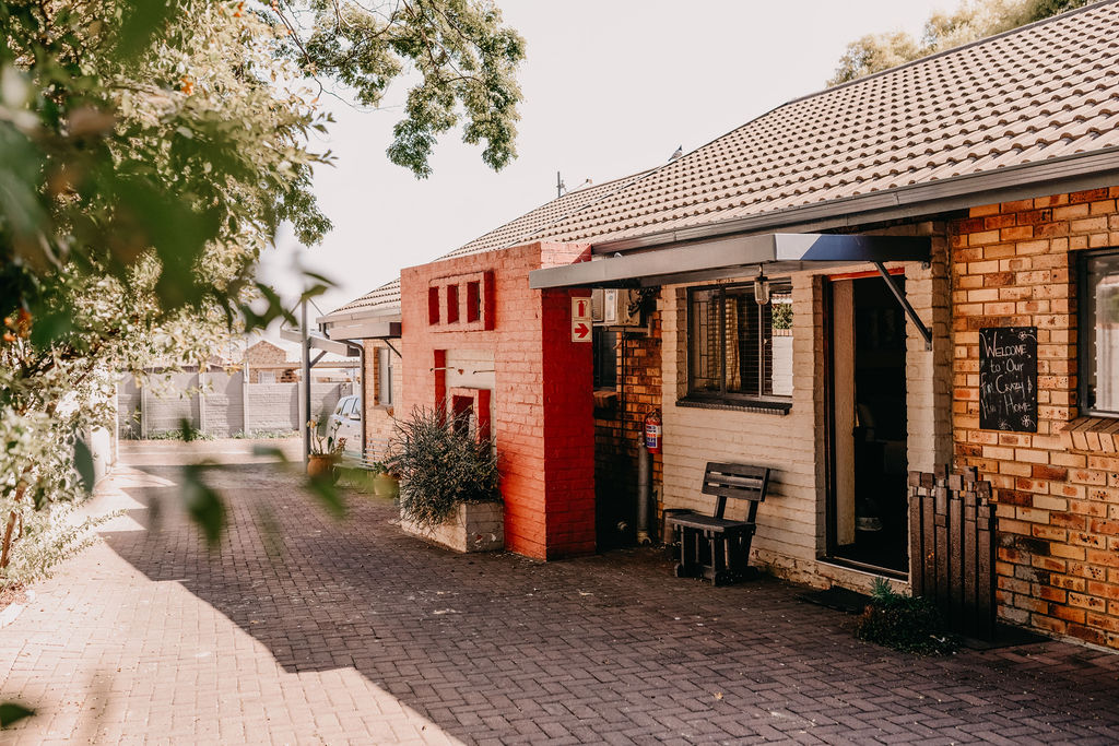 House 8 - Cover Photo